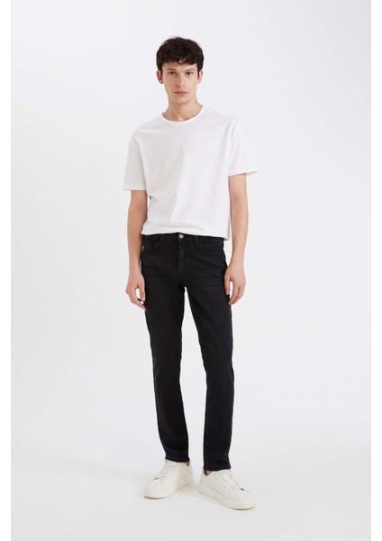 Pedro Slim Fit Dar Kalıp Normal Bel Dar Paça Jean Pantolon R8788AZ25SP