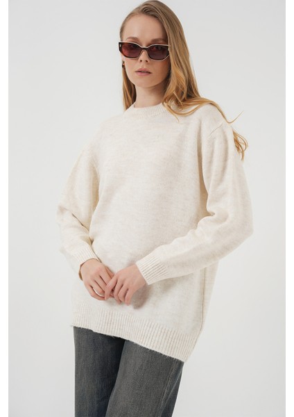 15895 Oversize Düz Krem Triko Kazak fırsatları