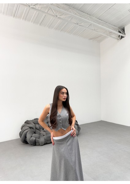 Kadın Çizgili Garnili Midi Boy Çan Etek Yelek Takım fırsatları