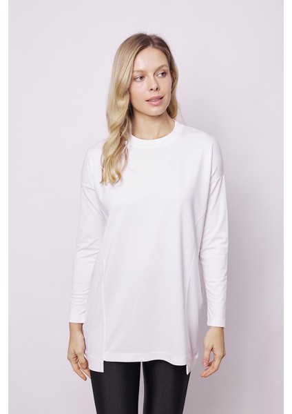 Kadın Sıfır Yaka Uzun Kol Hafif Likralı Kumaş Rahat Kesim(Göbeği Gizler) Tunik Bluz-Beyaz fiyatları