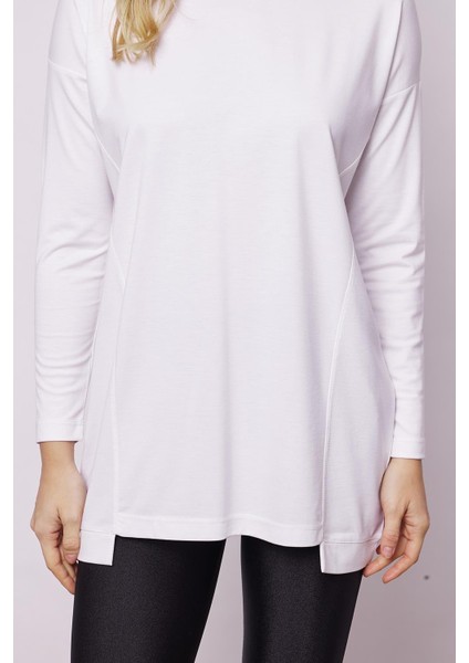 Kadın Sıfır Yaka Uzun Kol Hafif Likralı Kumaş Rahat Kesim(Göbeği Gizler) Tunik Bluz-Beyaz indirimleri