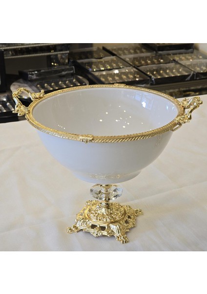 Döküm Ayaklı Metal Çerçeveli 21 cm Porselen Salata Kasesi fiyatları