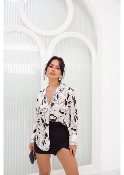 Pırlanta Düğme Detaylı Saten Gömlek