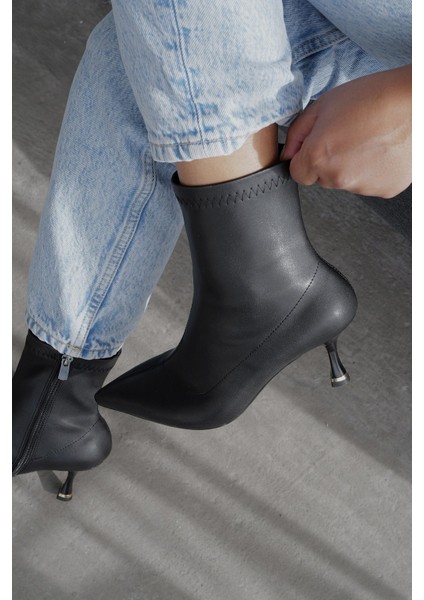 Siyah Streç Topuklu Ayakkabı modelleri