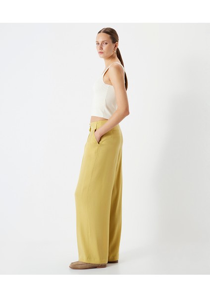 Metal Aksesuarlı Wide Leg Fit Pantolon