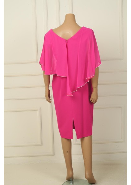 Kadın Ön Arka V Yaka Üstü Şifon Taş Detaylı Güllü Büyük Beden Krep Kısa Elbise fırsatları