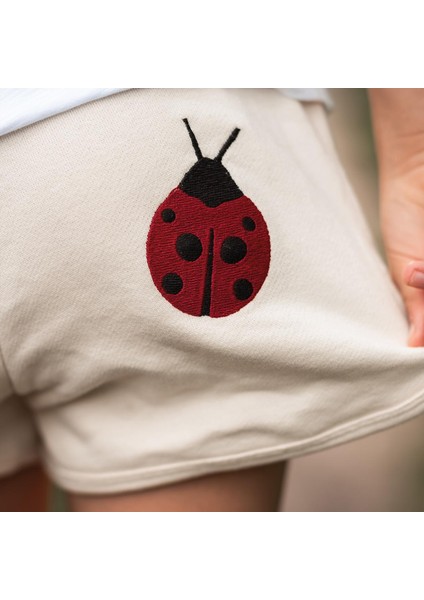 Uğurböceği Şort modelleri