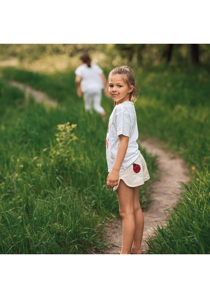 Uğurböceği Şort indirimleri
