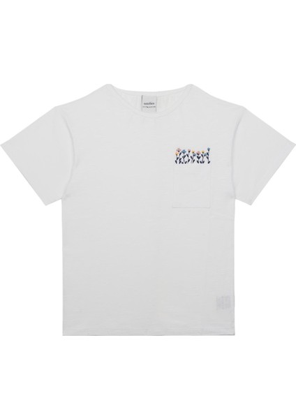 Cepte Çiçek Detaylı Tshirt