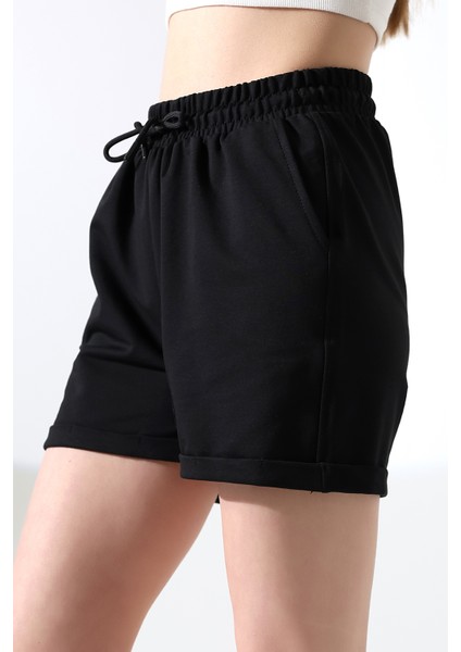 Paçası Katlamalı Geniş Rahat Kalıp Şort 21822 Siyah fiyatları
