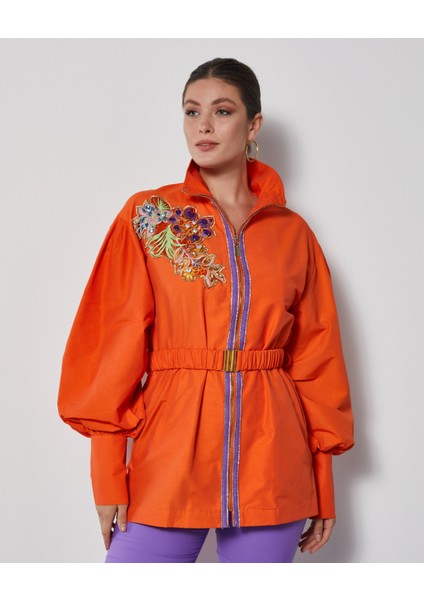 Şık Kadın Mont- Işlemeli - Kemer Detaylı - Modern Tasarım - Günlük Kullanım Için Mont modelleri