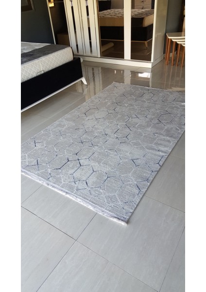 Sofia Gri Halı Lacivert Detaylı Geometrik Desen Modern Akrilik Iplik Dokuma Oturma Odası Halısı