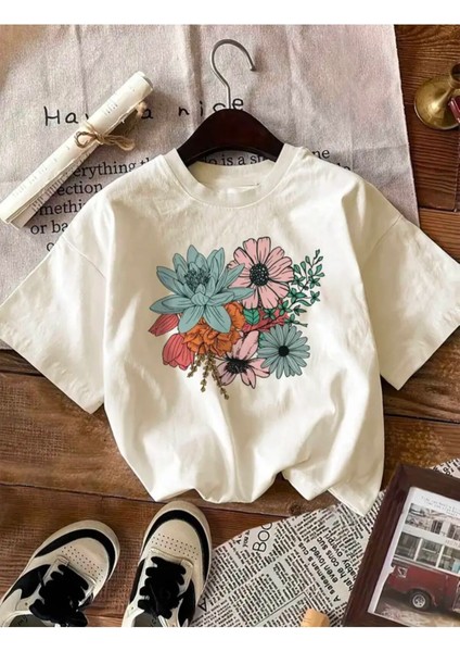 Çiçekler Desen Baskılı Basic T-Shirt