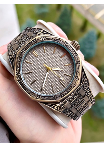 Motif Detaylı Bakır Renk Eskitme Kasa Çelik Kordon Erkek Kol Saati