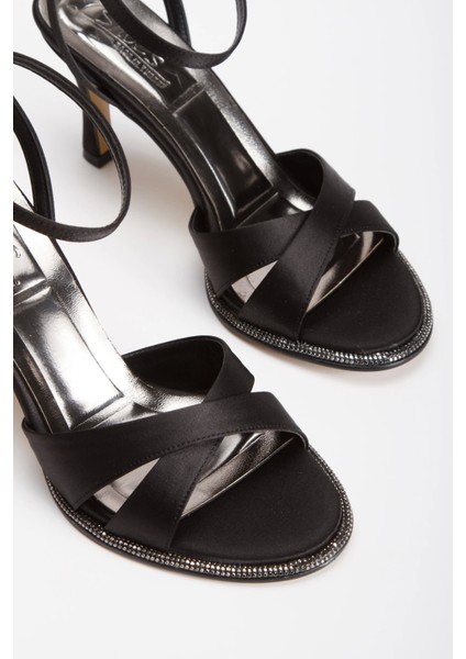 Kadın Siyah Saten Taşlı Biyeli Abiye Ayakkabı fırsatları