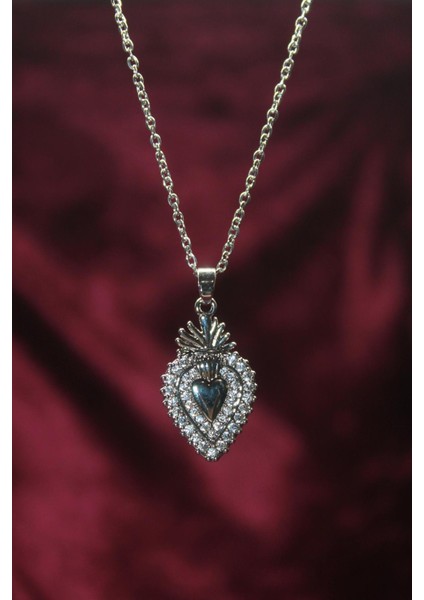 Taşlı Vintage Yeşil Kalp Kolye