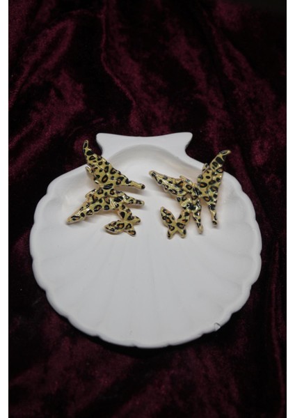 Leopar Desenli Kelebek Küpe