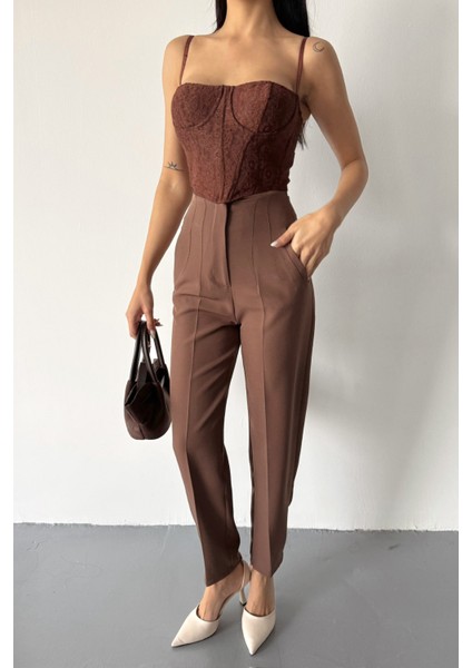 Kahverengi Atlas Kumaş Pensli Pantolon modelleri