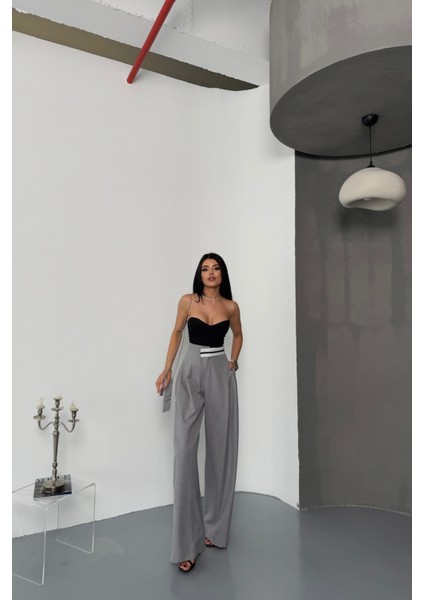 Bel Şerit Detaylı Gri Pantolon