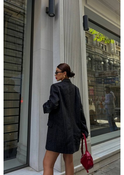 Siyah Kaşe Çizgili Blazer Ceket