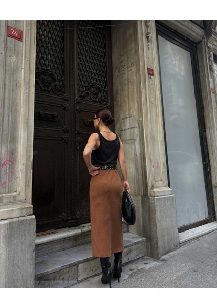 Taba Yırtmaç Detay Kalem Etek