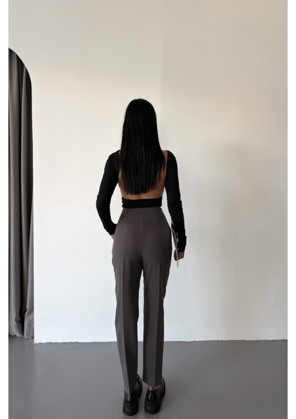 Gri Atlas Kumaş Pensli Pantolon fırsatları