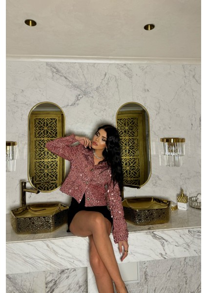 Pudra Payet Düğme Detaylı Crop Ceket fiyatları