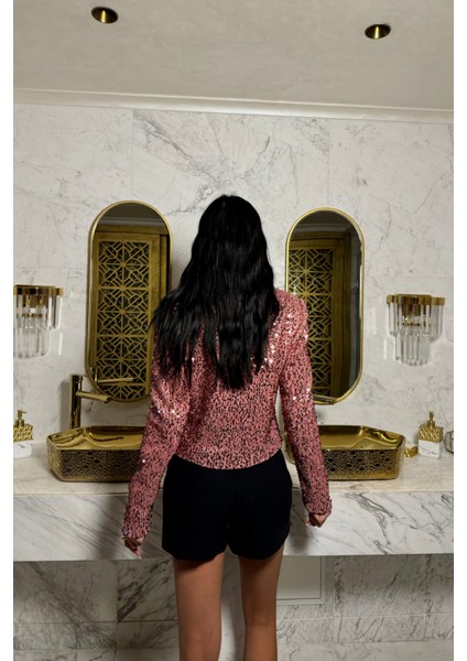 Pudra Payet Düğme Detaylı Crop Ceket fırsatları