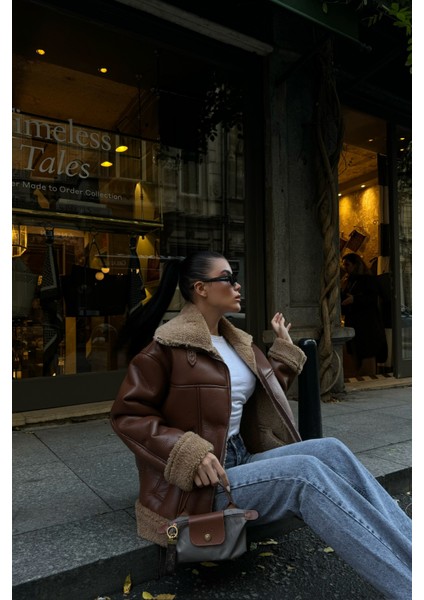 Taba Yaka ve Kol Manşet Kürk Detaylı Deri Mont