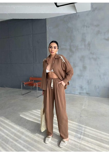 Omuz Saçak Deniz Kabuğu Gömlek - Pantolon Takım - Kahverengi