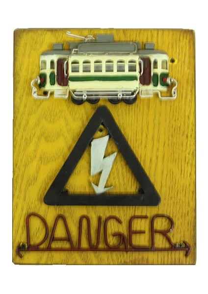 Tabela Tehlike Tranvay Figürlü