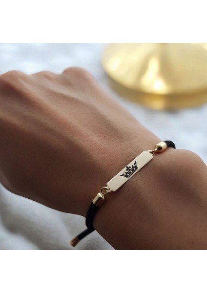 14 Ayar Plakalı Altın Asalet ve Zarafetin Simgesi Gençlere Özel Kraliçe Bileklik, Zarif Tasarımıyla Muazzam Bir Doğum Günü Hediyesi! fiyatları