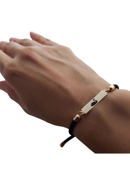 14 Ayar Altın Plakalı Zarafet ve Saflığın Simgesi Kuğu Bileklik, Şık Tasarımıyla Gençlere ve Özel Günlere Yakışır Bir Hediye! fiyatları