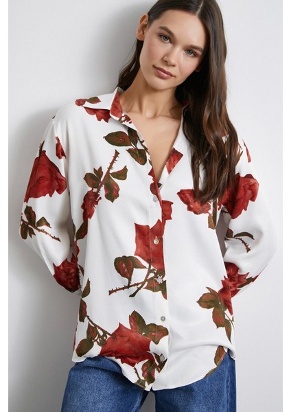 Gül Baskılı Saten Gömlek Beyaz fırsatları