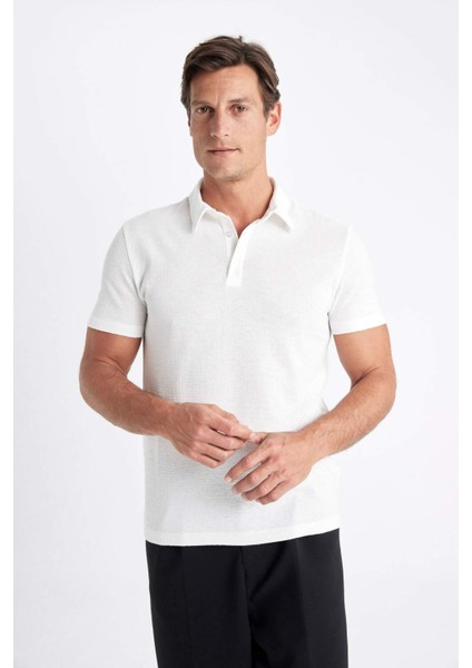 Slim Fit Dar Kesim Polo Yaka Kısa Kollu Dokulu Tişört C8573AX24SM fırsatları