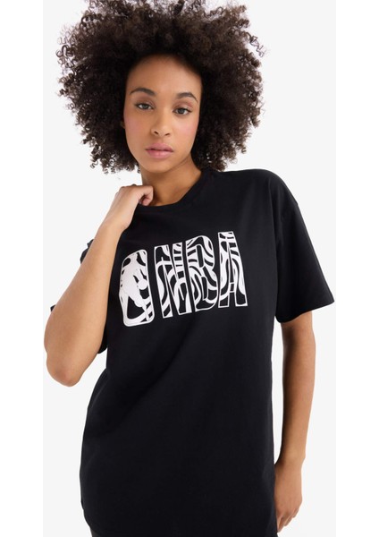 fit Nba Wordmark Oversize Fit Bisiklet Yaka Kısa Kollu TIŞÖRT B3961AX25SP