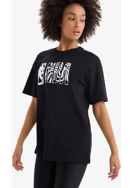 fit Nba Wordmark Oversize Fit Bisiklet Yaka Kısa Kollu TIŞÖRT B3961AX25SP