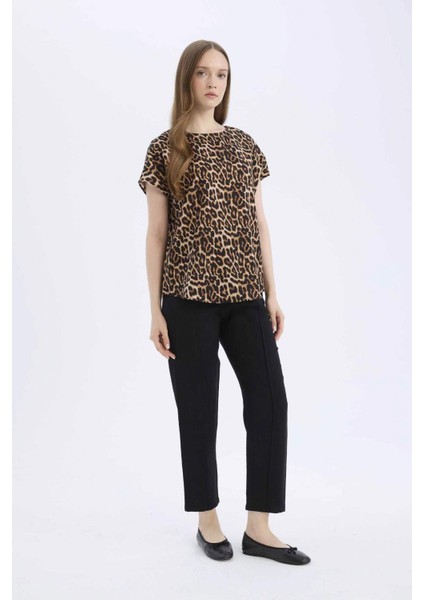 Regular Fit Leopar Desenli Bisiklet Yaka Kısa Kollu Bluz E7038AX25SP