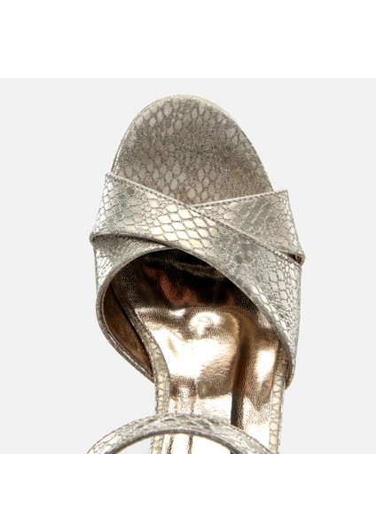 01SAH307570A540 GOLD Kadın Yılan Desenli Topuklu Sandalet