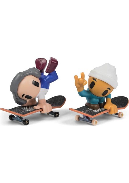 Sk8 Crew Figürlü Parmak Kaykayı 2’li Paket S1 - Gri Kulaklıklı ve Beyaz Şapkalı