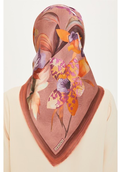Çiçek Desenli Twill Saf İpek Eşarp 9215D 34 33 fırsatları