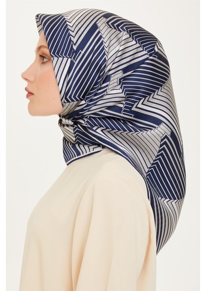 Geometrik Desenli Twill Saf İpek Eşarp 9218D 83 03 modelleri