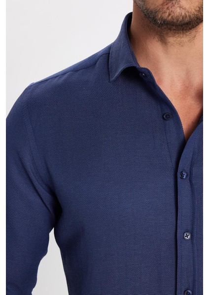 Erkek Slim Fit Dar Kesim Uzun Kollu Pamuklu Kolay Ütü Armürlü Lacivert Gömlek fırsatları