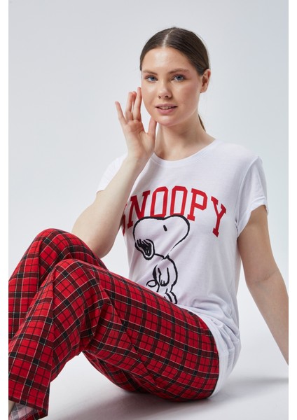 Kadın Kırmızı Ekose Snoppy Baskılı Kadın T-Şort Pantolon Takımı