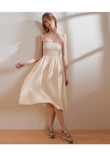 Düz Yaka Askılı Elbise