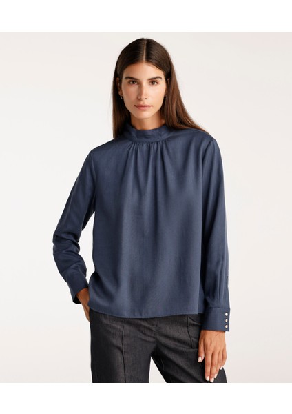 Büzgü Detaylı Dik Yakalı Bluz fiyatları