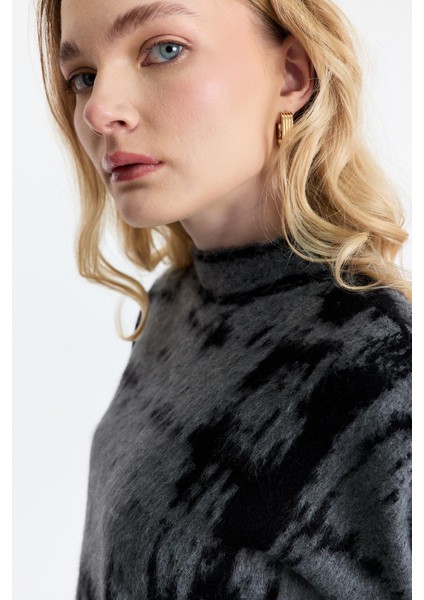 24378 Yarım Boğaz Şardonlu Kazak Füme-Siyah fırsatları