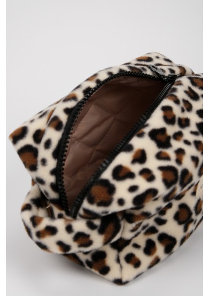 Leopar Peluş Kürklü Büyük Boy Içi Kapitoneli Makyaj Çantası