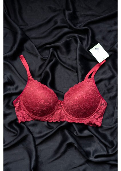 Iç Giyim Kadın Dantelli Desteksiz Sütyen 470 fırsatları