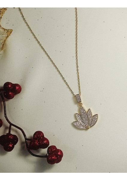Kadın Çelik Kolye Taşlı Nilüfer Gold